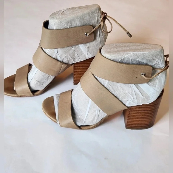 || REBECCA MINKOFF || block heeled sandals - Picture 4 of 11